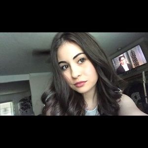 Meet your Posher, Brooke